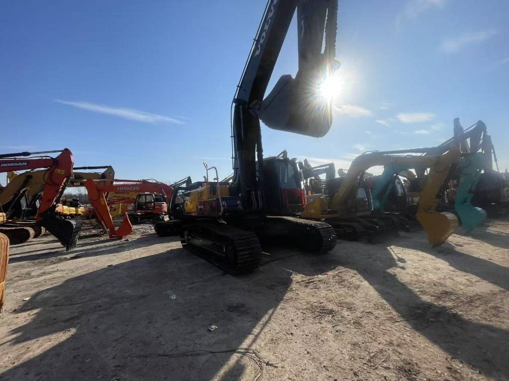 Volvo EC 300 - מחפר סורק: תמונה 4 Volvo EC 300 - מחפר סורק: תמונה 4