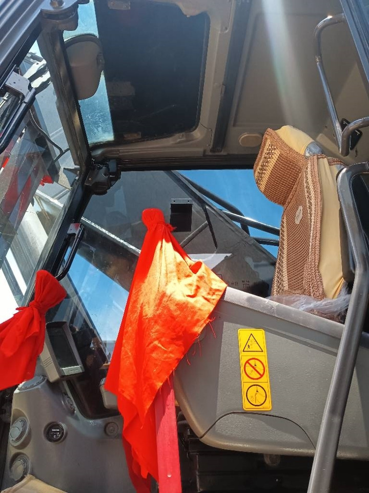 Volvo EC 480 D - מחפר סורק: תמונה 2 Volvo EC 480 D - מחפר סורק: תמונה 2