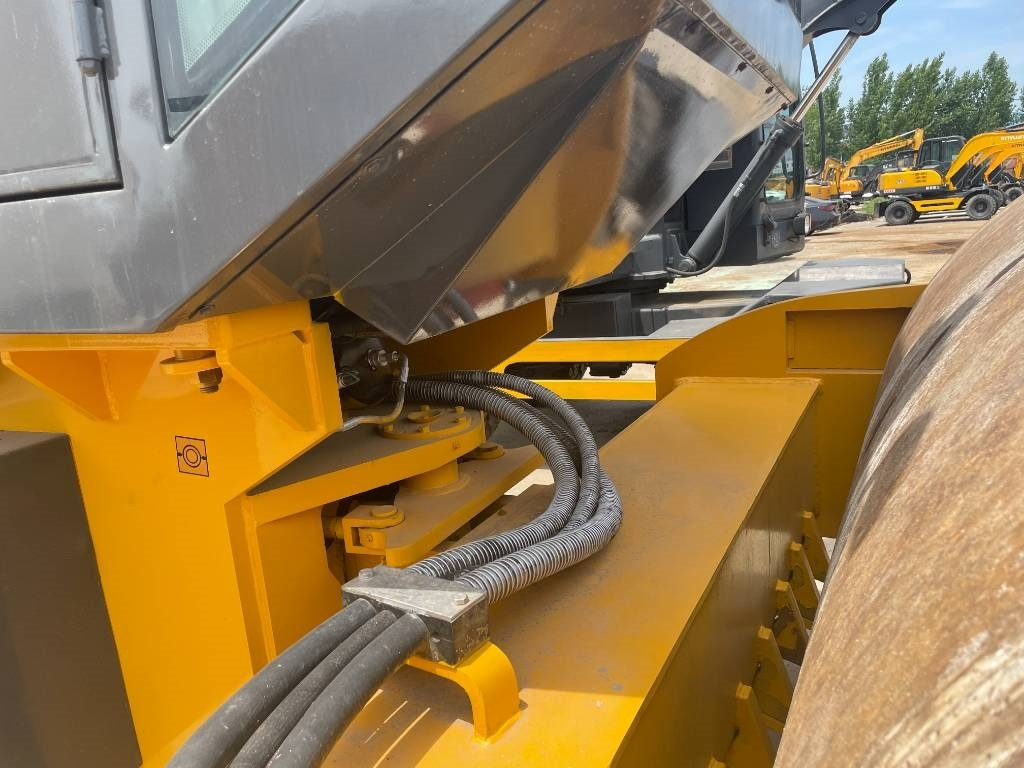XCMG XS 223 J - מדחס: תמונה 3 XCMG XS 223 J - מדחס: תמונה 3