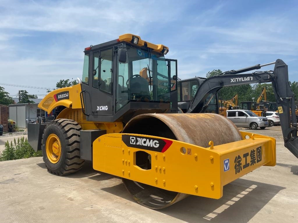 XCMG XS 223 J - מדחס: תמונה 1 XCMG XS 223 J - מדחס: תמונה 1