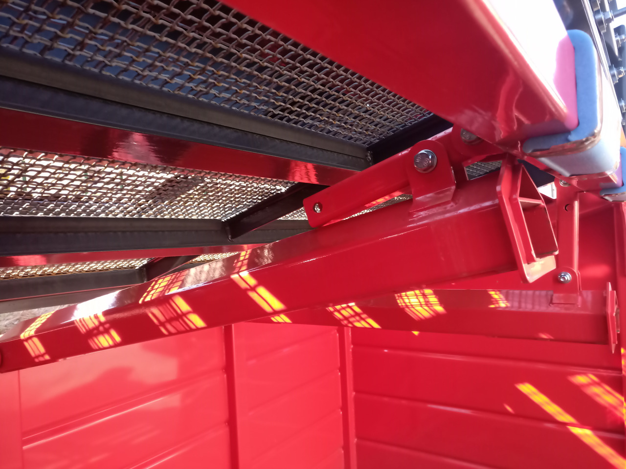 Compact Screeners CS20-60 - משקף: תמונה 3 Compact Screeners CS20-60 - משקף: תמונה 3