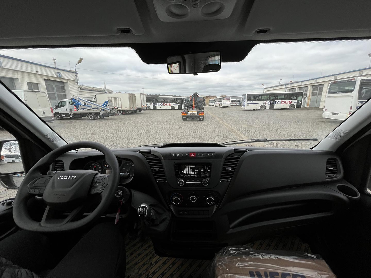 כלי רכב מסחרי מזהיר Iveco DAILY SKLÁPAČ, 2.3D, 35S16H: תמונה 11 כלי רכב מסחרי מזהיר Iveco DAILY SKLÁPAČ, 2.3D, 35S16H: תמונה 11