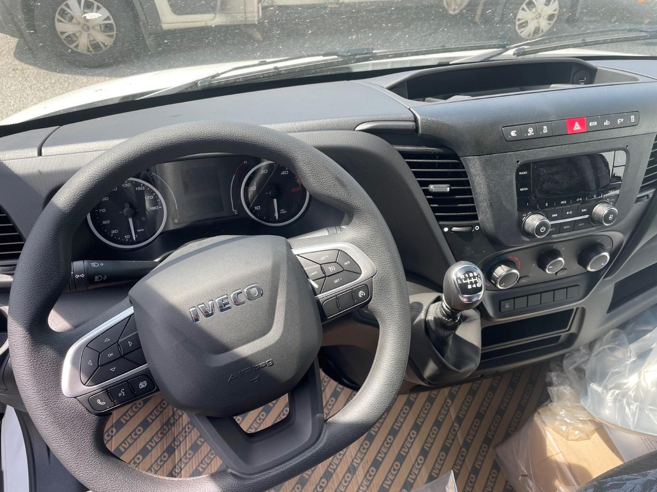Iveco DAILY VAN, 3.0 D 176k, 35S18H V Evolution H2 - כלי רכב מסחרי עם לוח: תמונה 5 Iveco DAILY VAN, 3.0 D 176k, 35S18H V Evolution H2 - כלי רכב מסחרי עם לוח: תמונה 5