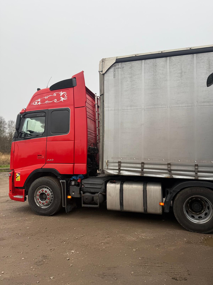 VOLVO FH440 - יחידת טרקטור: תמונה 2 VOLVO FH440 - יחידת טרקטור: תמונה 2