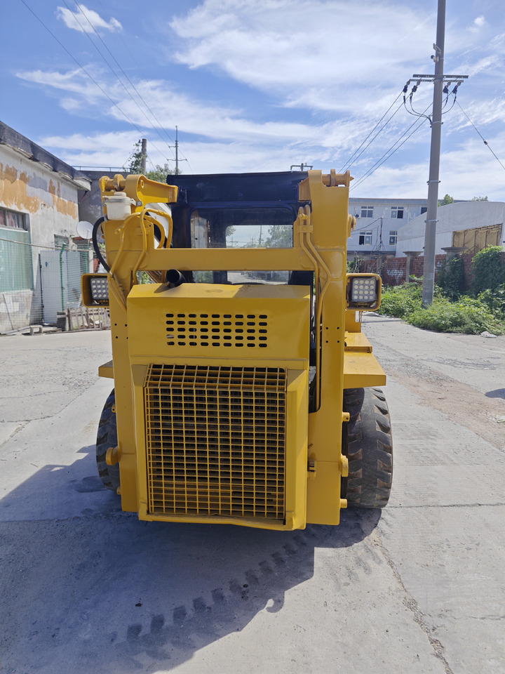 CATERPILLAR 226C - מעמיס היגוי החלקה: תמונה 3 CATERPILLAR 226C - מעמיס היגוי החלקה: תמונה 3