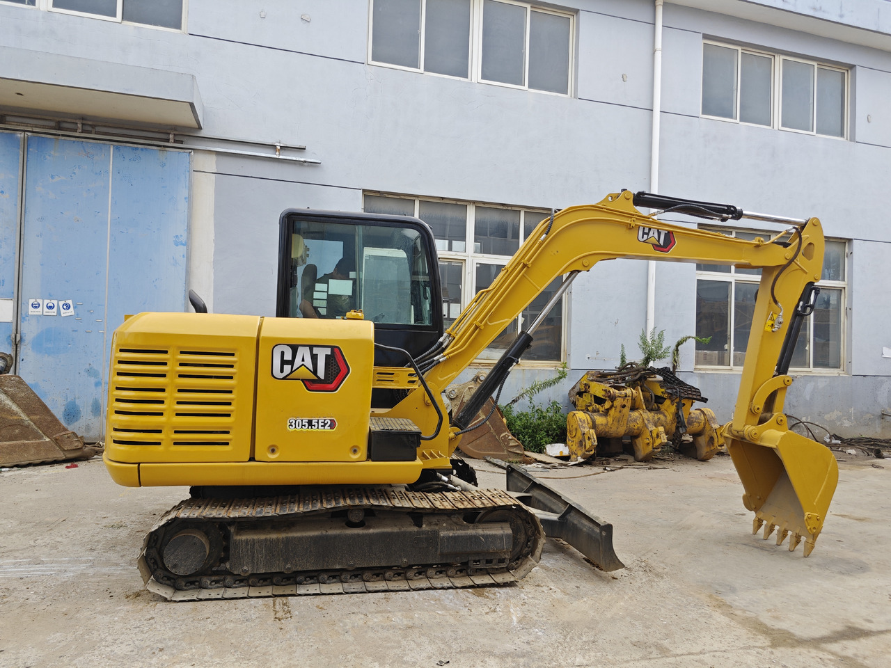 CATERPILLAR 305.5E - מיני מחפר: תמונה 1 CATERPILLAR 305.5E - מיני מחפר: תמונה 1