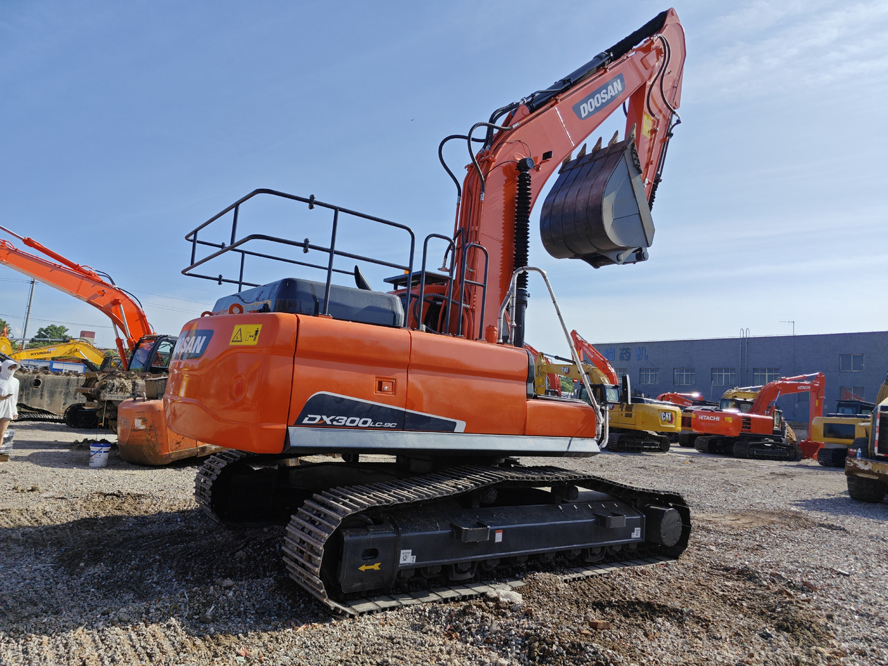 DOOSAN DX300 used excavator - עגורן נייד: תמונה 4 DOOSAN DX300 used excavator - עגורן נייד: תמונה 4