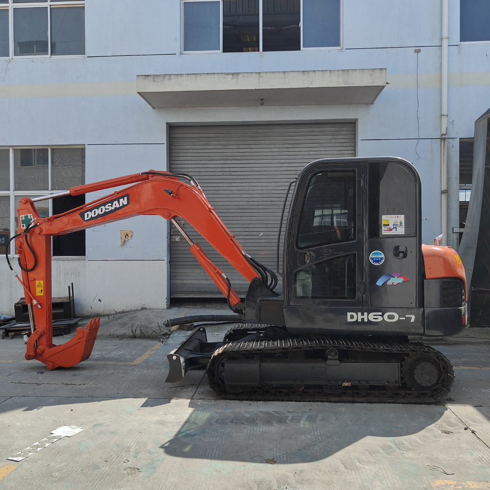 Doosan DH60 - מיני מחפר: תמונה 5 Doosan DH60 - מיני מחפר: תמונה 5