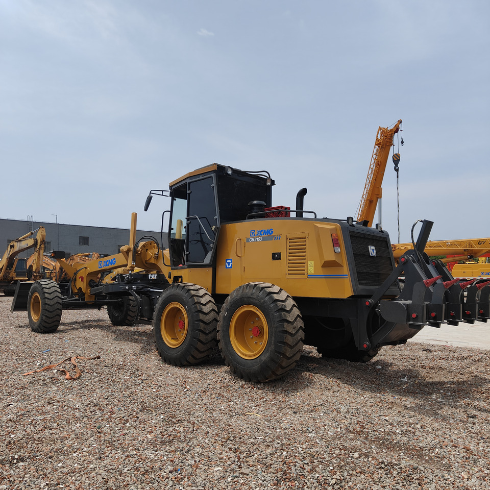 XCMG GR215 GR2153 Motor Grader with Blade - מפלסת: תמונה 5 XCMG GR215 GR2153 Motor Grader with Blade - מפלסת: תמונה 5