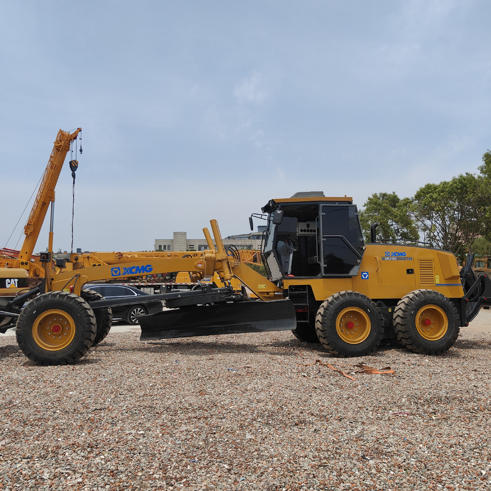 XCMG GR215 GR2153 Motor Grader with Blade - מפלסת: תמונה 1 XCMG GR215 GR2153 Motor Grader with Blade - מפלסת: תמונה 1