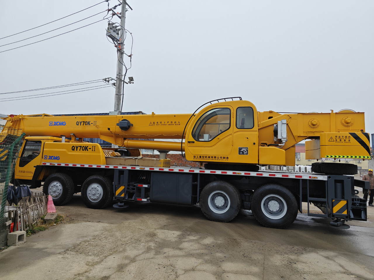 XCMG QY70K 70 used truck crane - עגורן נייד: תמונה 3 XCMG QY70K 70 used truck crane - עגורן נייד: תמונה 3