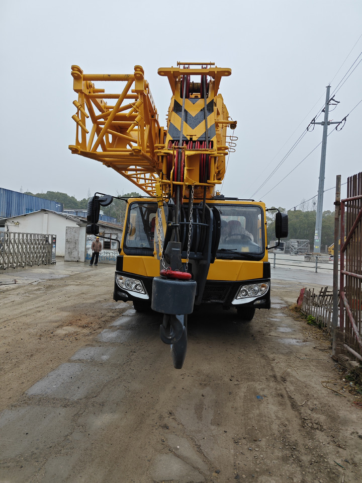XCMG QY70K QY70K-II - עגורן נייד: תמונה 3 XCMG QY70K QY70K-II - עגורן נייד: תמונה 3