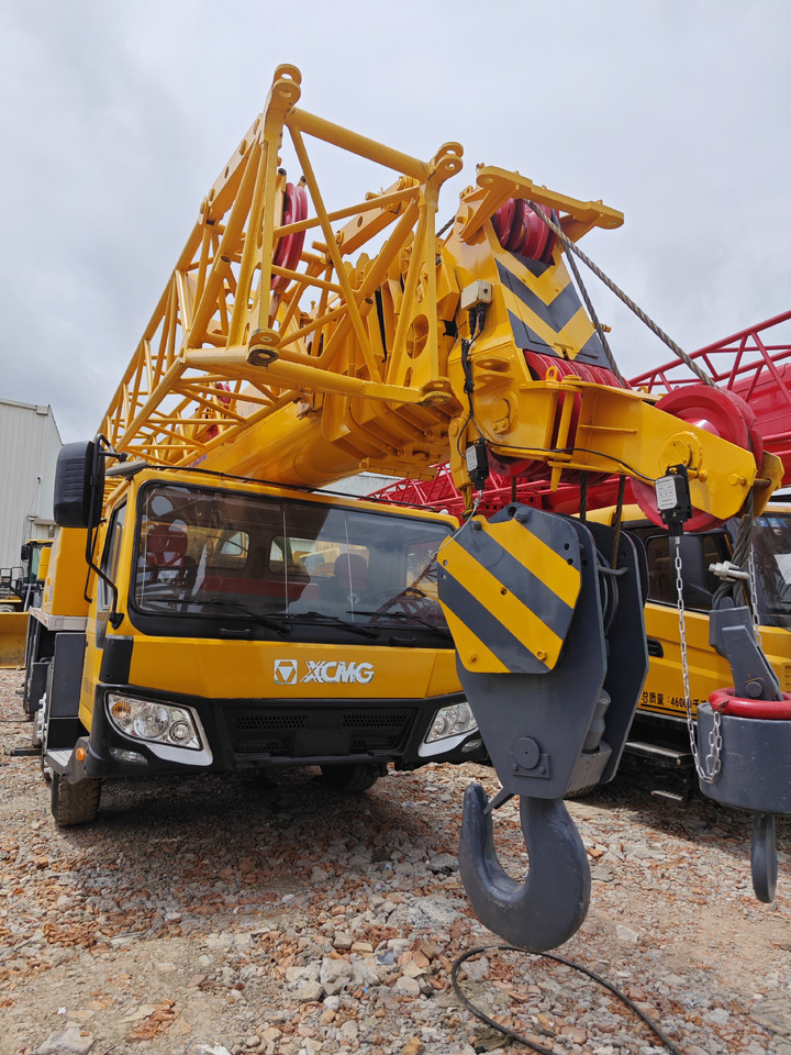 XCMG QY70K Used Truck Crane - עגורן נייד: תמונה 2 XCMG QY70K Used Truck Crane - עגורן נייד: תמונה 2