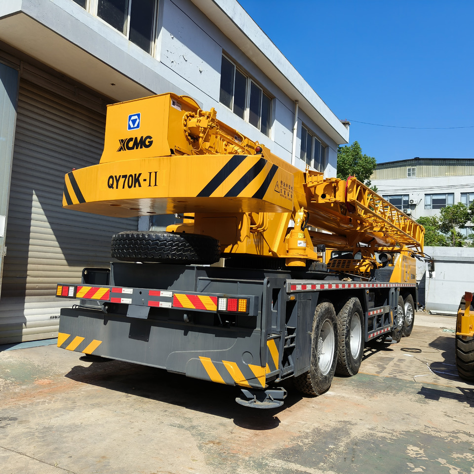 XCMG QY70K - עגורן נייד: תמונה 2 XCMG QY70K - עגורן נייד: תמונה 2