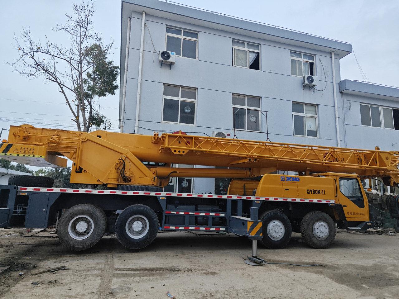 XCMG QY80K 80T TRUCK CRANE - עגורן נייד: תמונה 2 XCMG QY80K 80T TRUCK CRANE - עגורן נייד: תמונה 2
