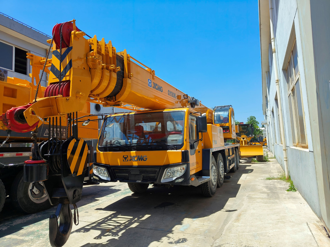 XCMG QY80K used xcmg truck crane - עגורן נייד: תמונה 1 XCMG QY80K used xcmg truck crane - עגורן נייד: תמונה 1