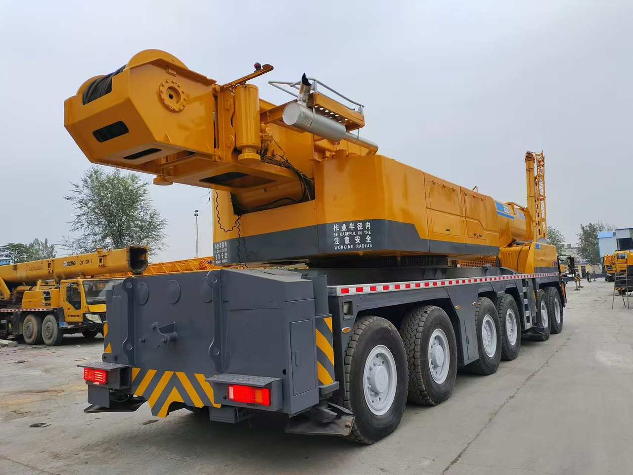 XCMG XCA260 260TON TRUCK CRANE - עגורן נייד: תמונה 2 XCMG XCA260 260TON TRUCK CRANE - עגורן נייד: תמונה 2