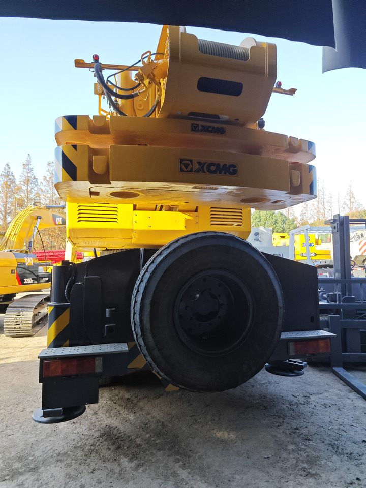 XCMG XCT80 - עגורן נייד: תמונה 3 XCMG XCT80 - עגורן נייד: תמונה 3