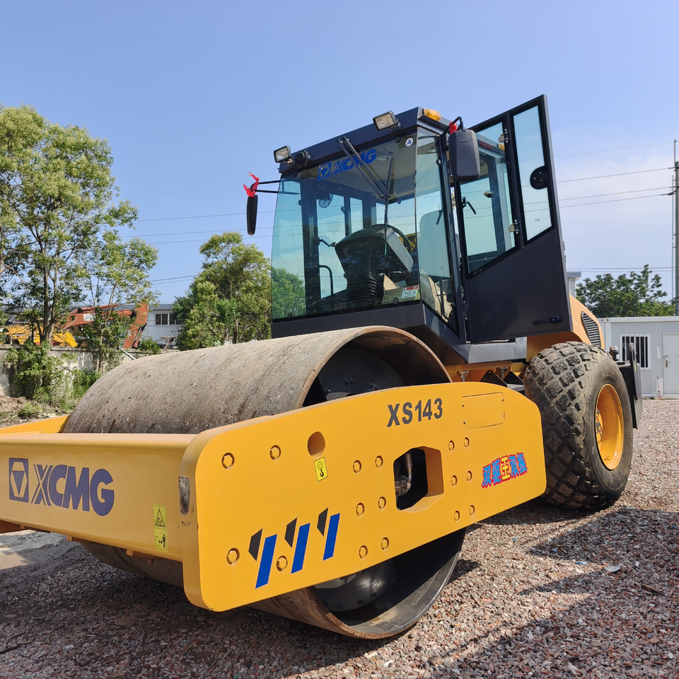 XCMG XS143J - מדחס: תמונה 3 XCMG XS143J - מדחס: תמונה 3
