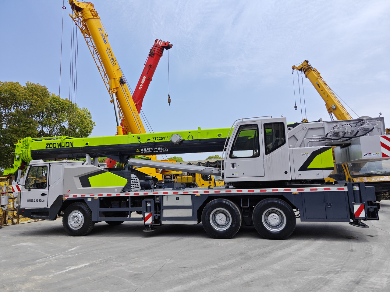 ZOOMLION ZTC251V - עגורן נייד: תמונה 1 ZOOMLION ZTC251V - עגורן נייד: תמונה 1