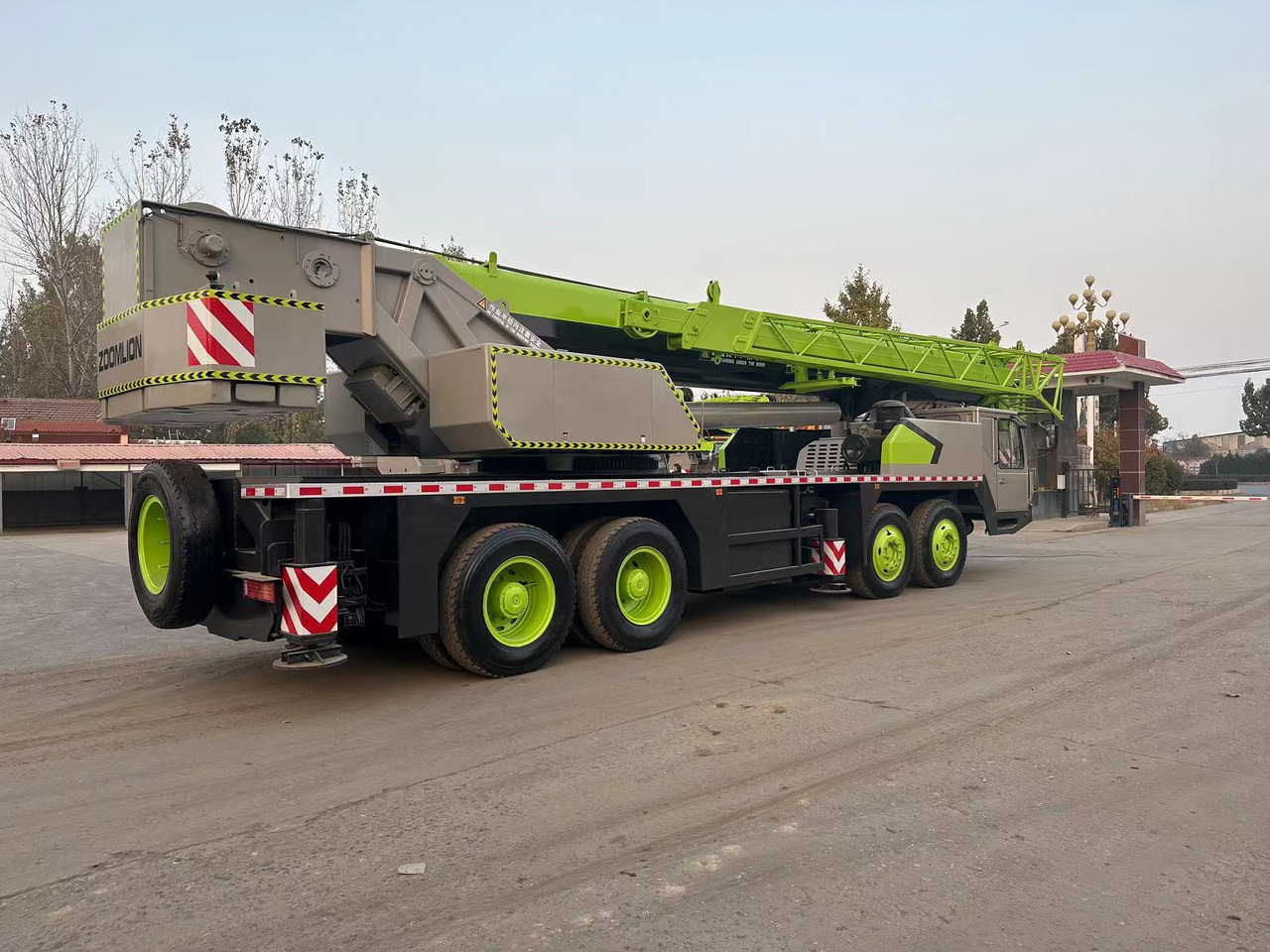 ZOOMLION ZTC700V - עגורן נייד: תמונה 2 ZOOMLION ZTC700V - עגורן נייד: תמונה 2