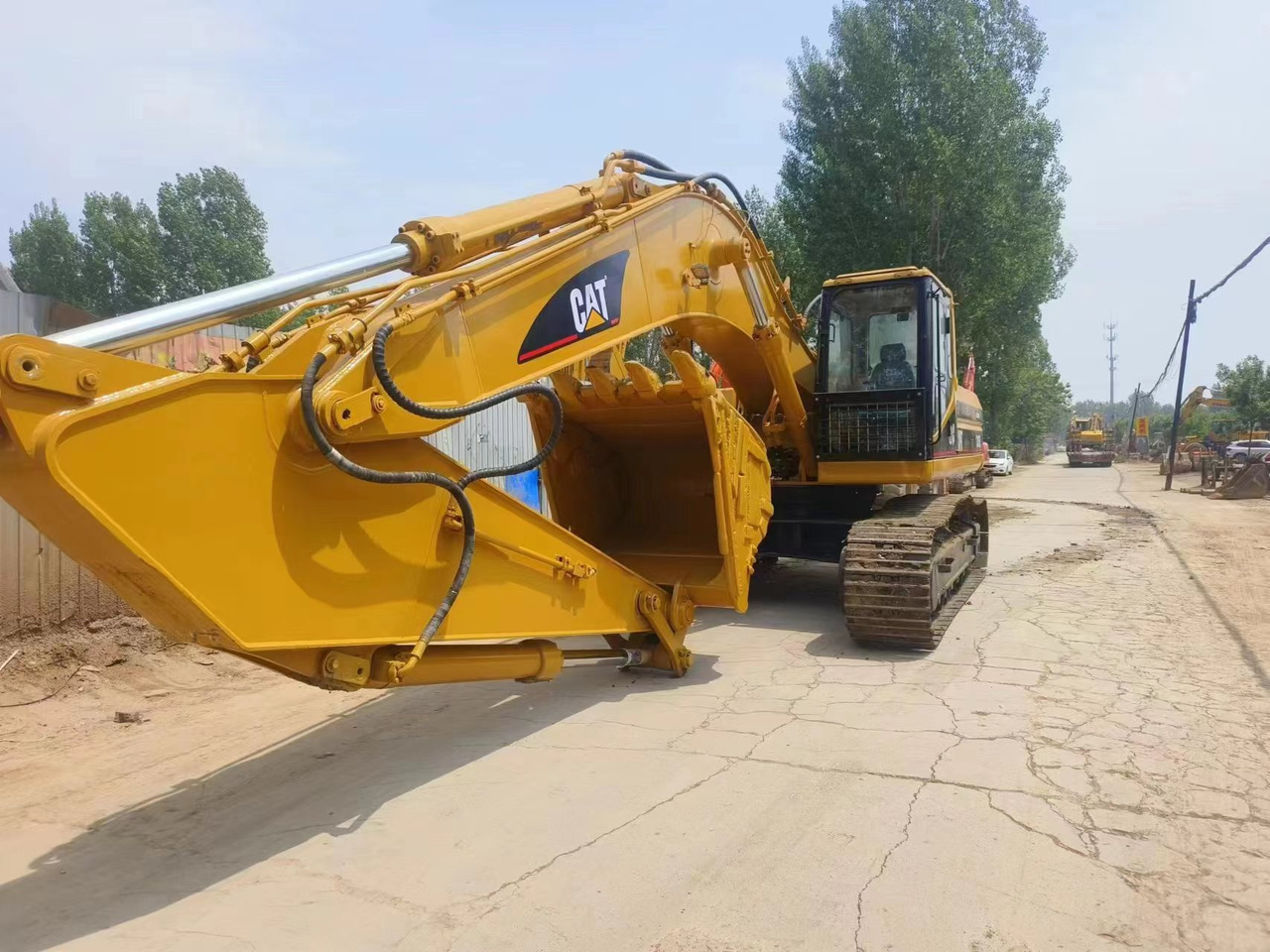 Caterpillar 330B Used excavator - מחפר סורק: תמונה 2 Caterpillar 330B Used excavator - מחפר סורק: תמונה 2