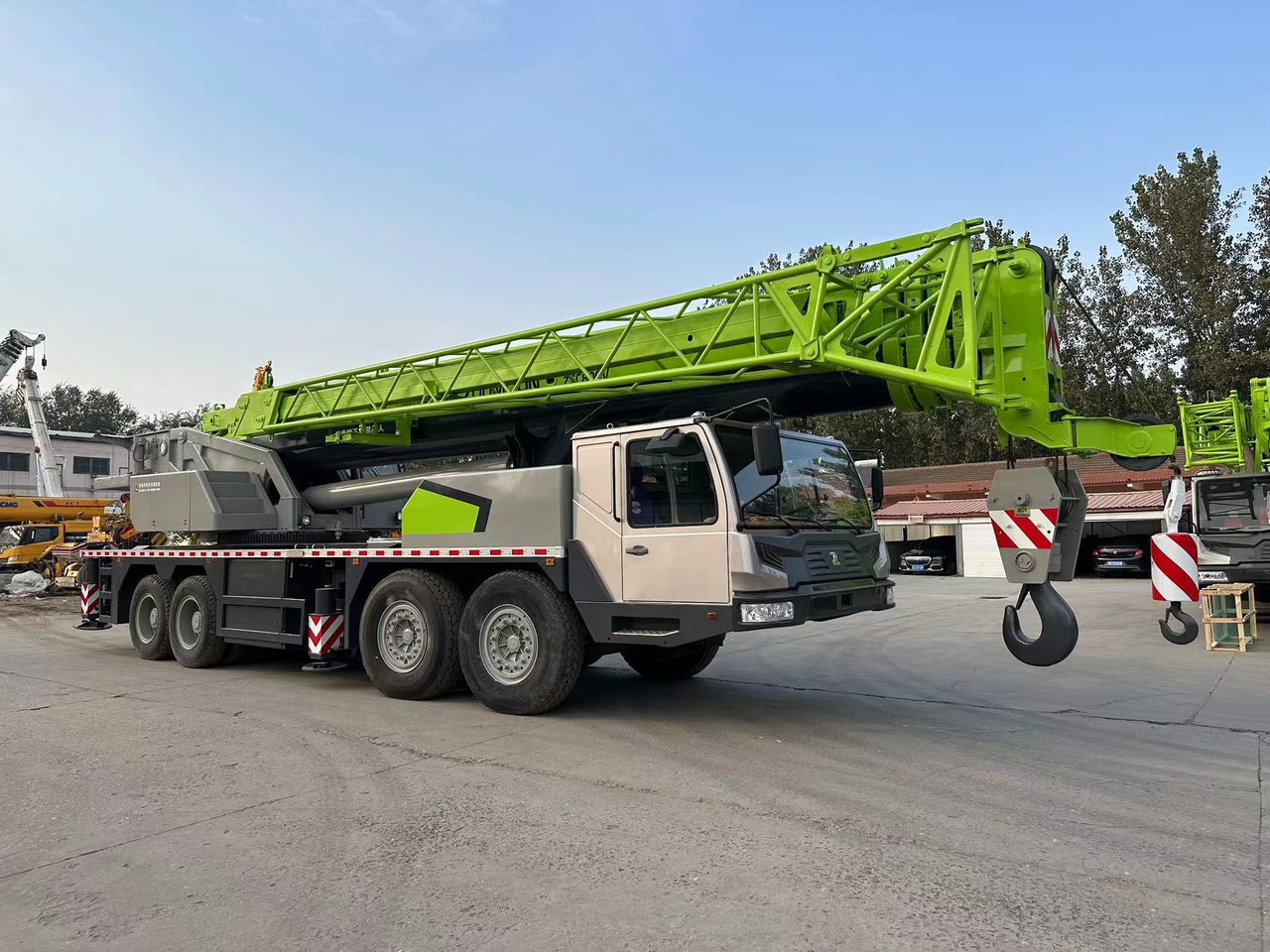 Zoomlion ZTC800V Used 80ton trcuk crane - עגורן נייד: תמונה 1 Zoomlion ZTC800V Used 80ton trcuk crane - עגורן נייד: תמונה 1