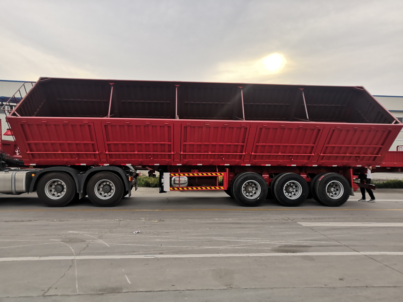 JSIE JSIE9400ZXC - סמיטריילר עם מזהיר: תמונה 2 JSIE JSIE9400ZXC - סמיטריילר עם מזהיר: תמונה 2