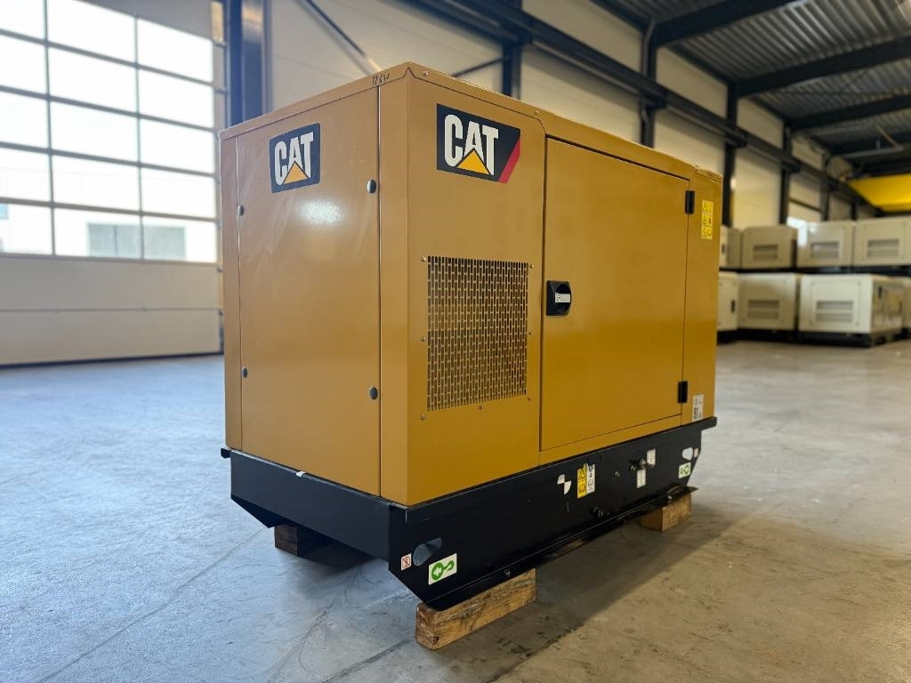 CAT DE22E3 - 22 kVA Generator - DPX-12641 - ערכת גנרטורים: תמונה 4 CAT DE22E3 - 22 kVA Generator - DPX-12641 - ערכת גנרטורים: תמונה 4