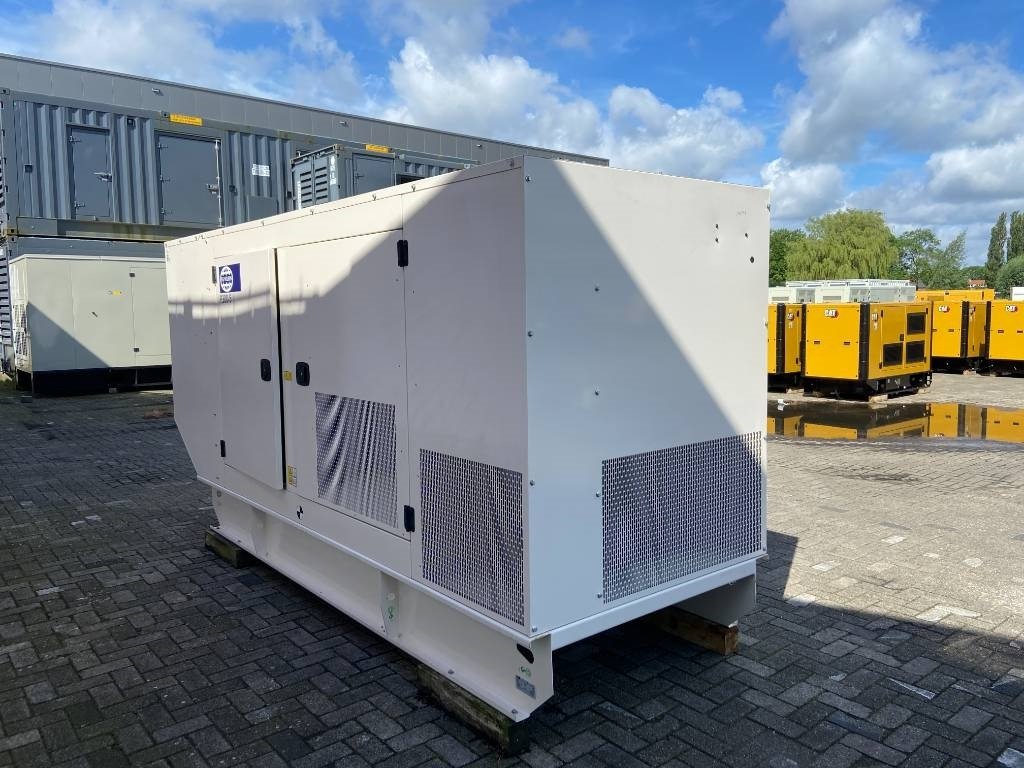FG Wilson P300-5 - 300 kVA Genset - DPX-16015 - ערכת גנרטורים: תמונה 2 FG Wilson P300-5 - 300 kVA Genset - DPX-16015 - ערכת גנרטורים: תמונה 2