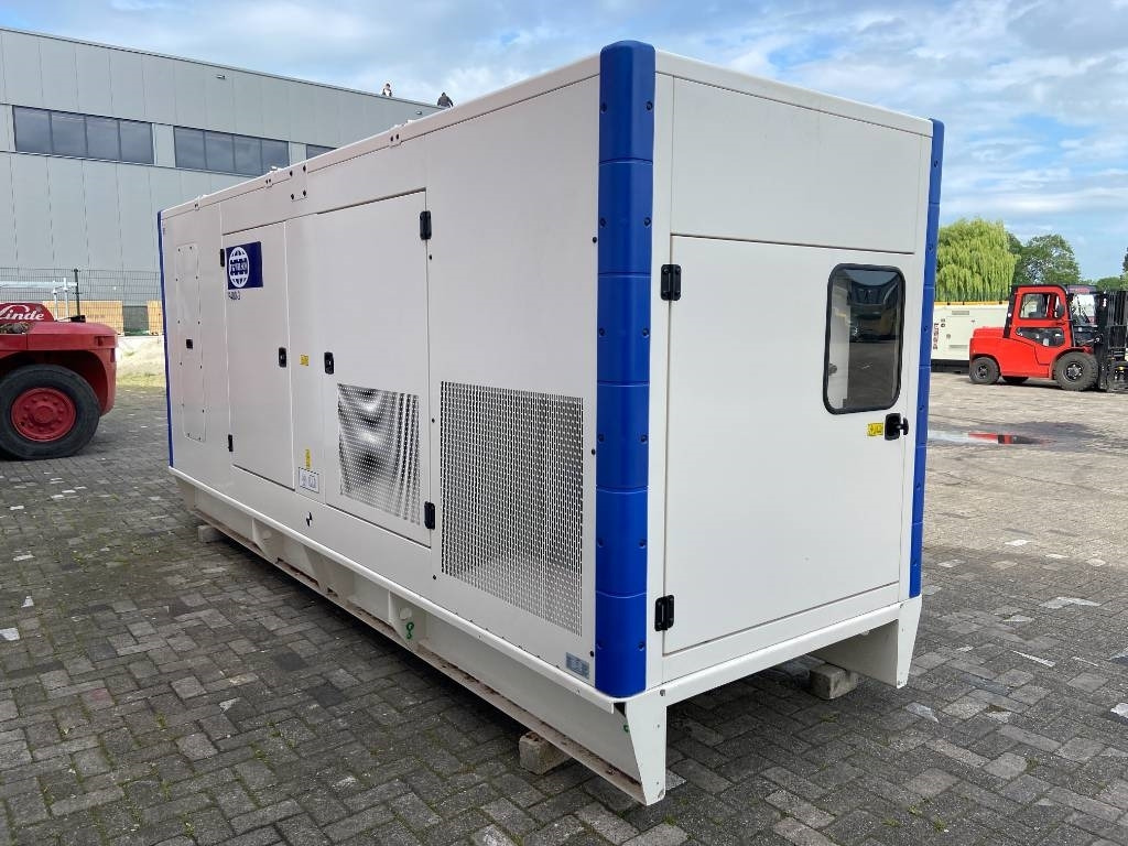 FG Wilson P400-3 - 400 kVA Genset - DPX-16017 - ערכת גנרטורים: תמונה 2 FG Wilson P400-3 - 400 kVA Genset - DPX-16017 - ערכת גנרטורים: תמונה 2