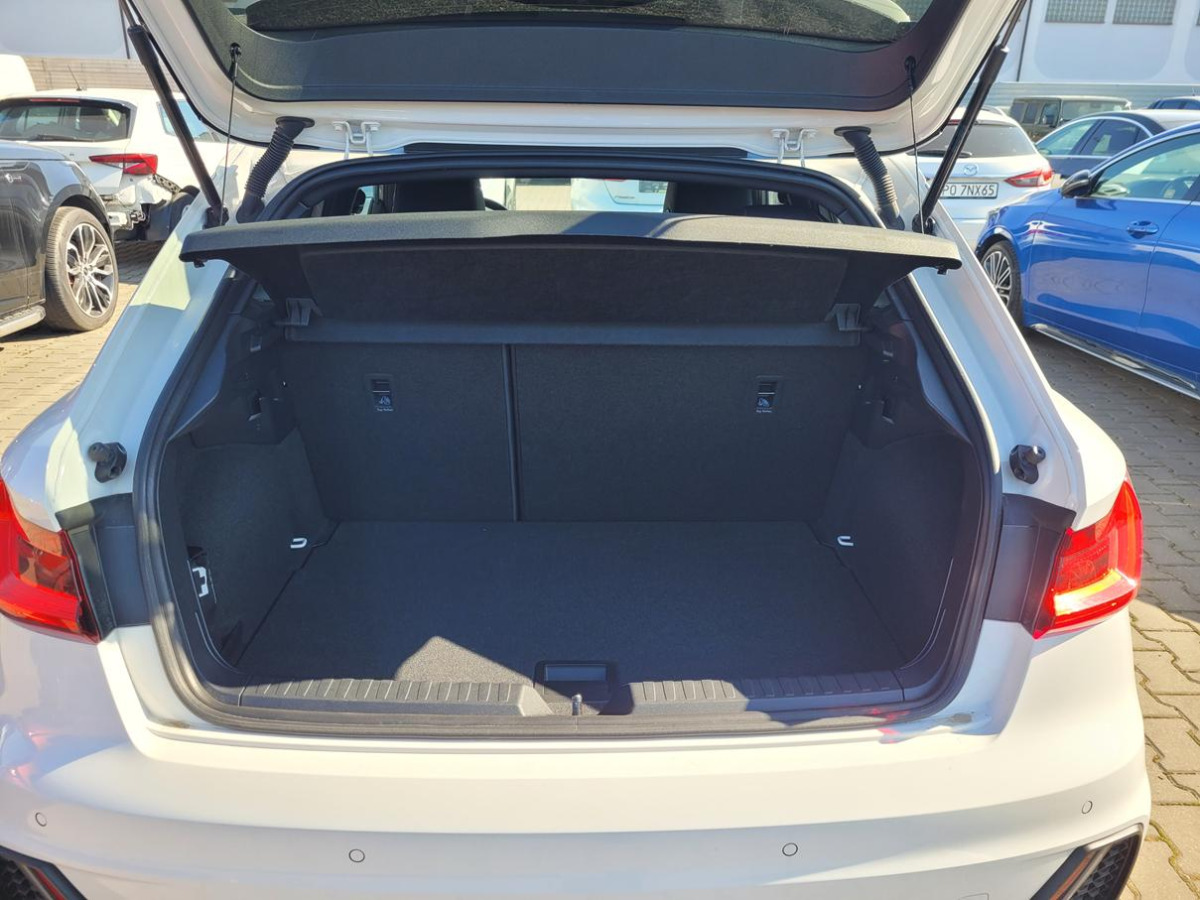 מכונית AUDI A1 SPORTBACK HATCHBACK: תמונה 8