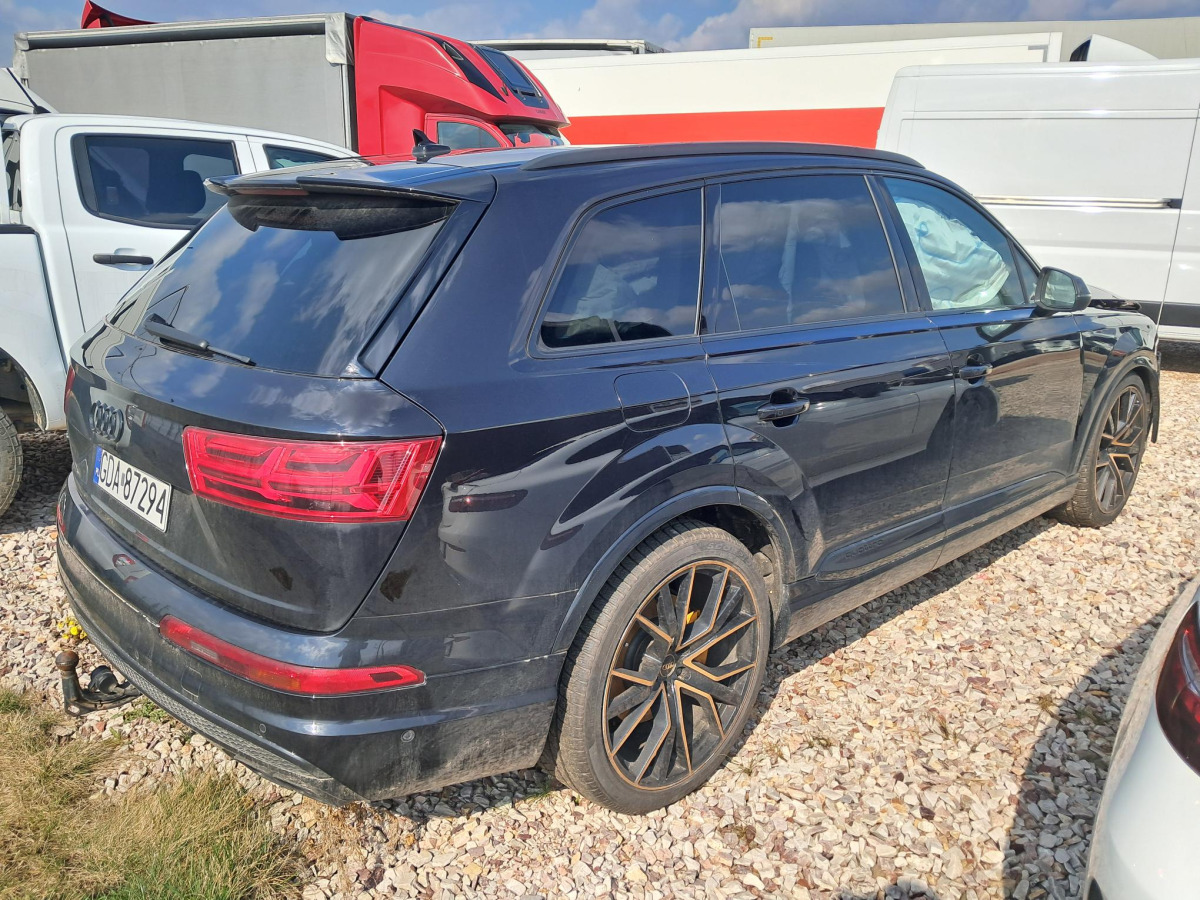 AUDI SQ7 SUV - SUV: תמונה 4 AUDI SQ7 SUV - SUV: תמונה 4