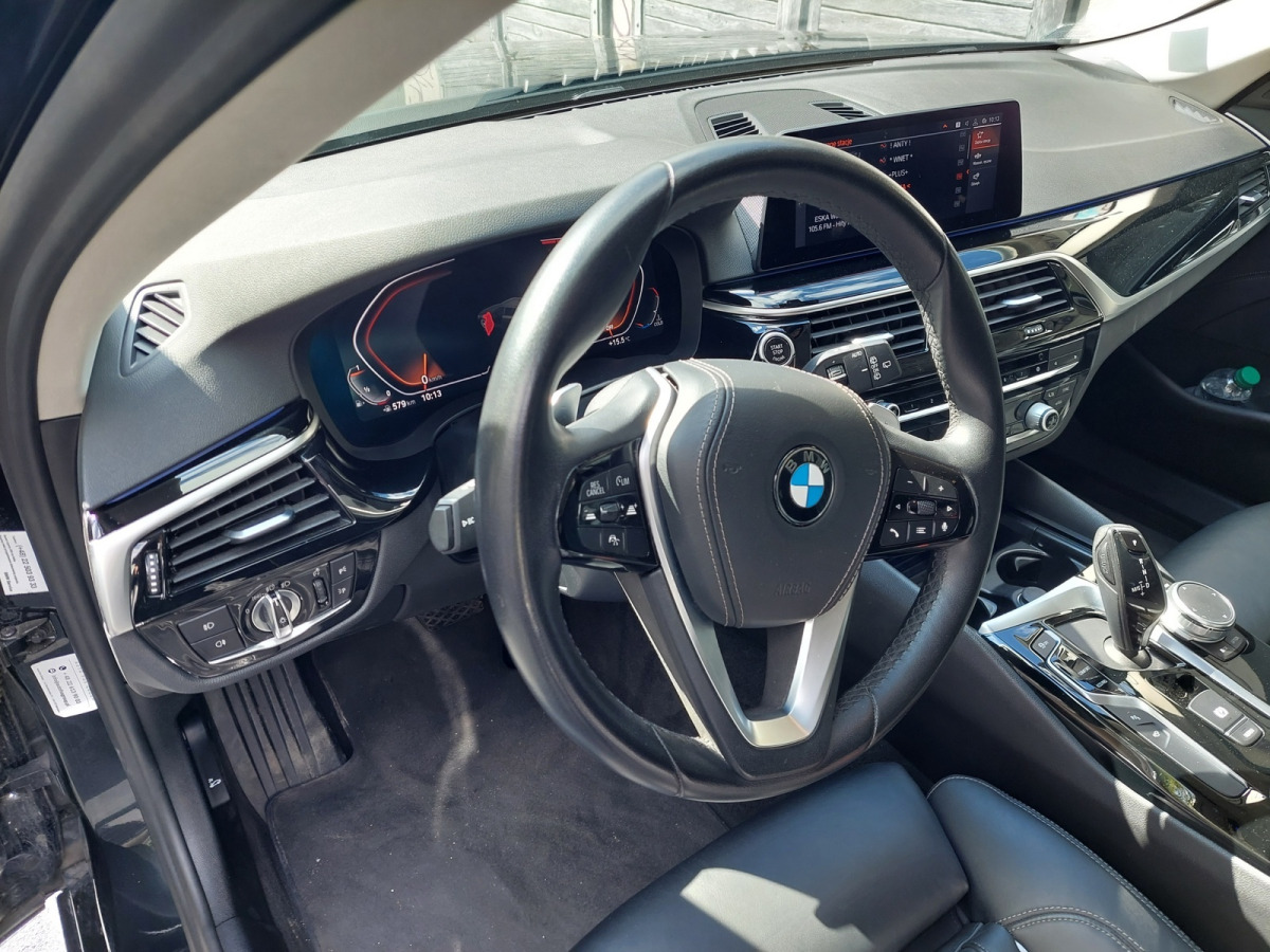 BMW 530I XDRIVE KOMBI - מכונית: תמונה 5 BMW 530I XDRIVE KOMBI - מכונית: תמונה 5
