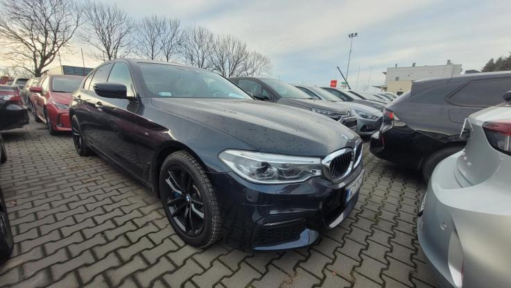 BMW 540I XDRIVE SEDAN - מכונית: תמונה 1 BMW 540I XDRIVE SEDAN - מכונית: תמונה 1