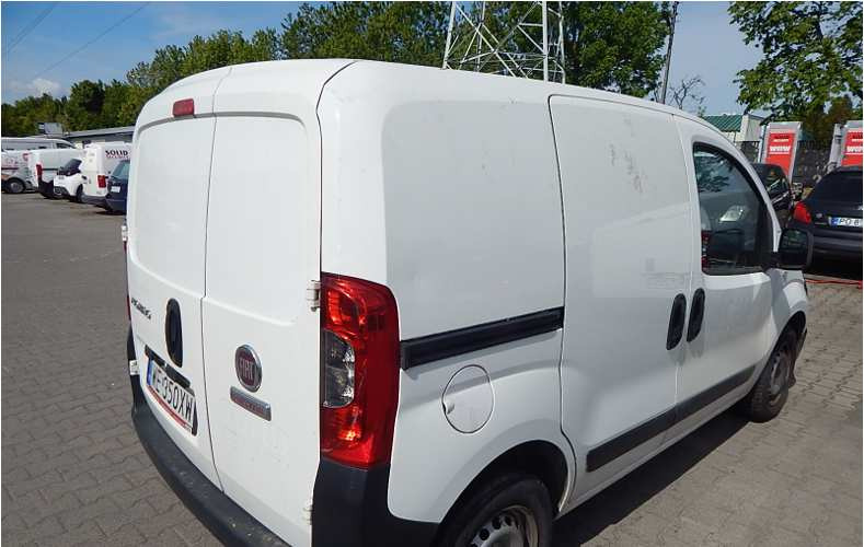 FIAT FIORINO FURGON BLASZAK - כלי רכב מסחרי עם לוח: תמונה 4 FIAT FIORINO FURGON BLASZAK - כלי רכב מסחרי עם לוח: תמונה 4