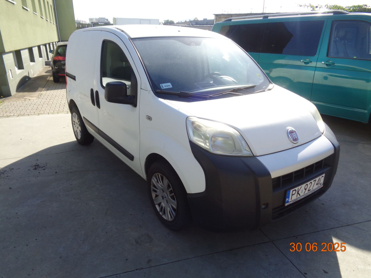 כלי רכב מסחרי עם לוח FIAT FIORINO FURGON BLASZAK: תמונה 1