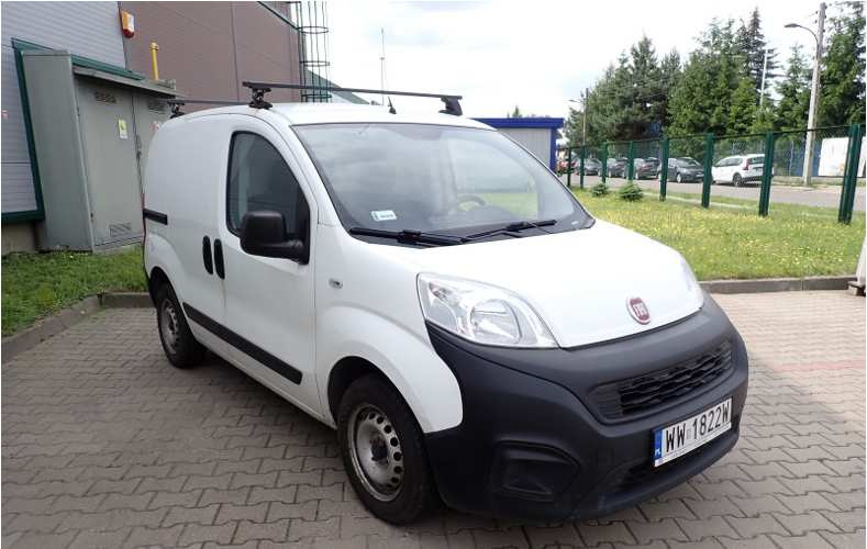 FIAT FIORINO FURGON BLASZAK - כלי רכב מסחרי עם לוח: תמונה 1 FIAT FIORINO FURGON BLASZAK - כלי רכב מסחרי עם לוח: תמונה 1