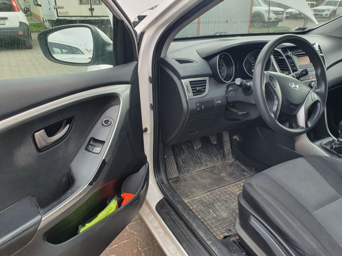 HYUNDAI I30 HATCHBACK - האצ'בק: תמונה 5 HYUNDAI I30 HATCHBACK - האצ'בק: תמונה 5