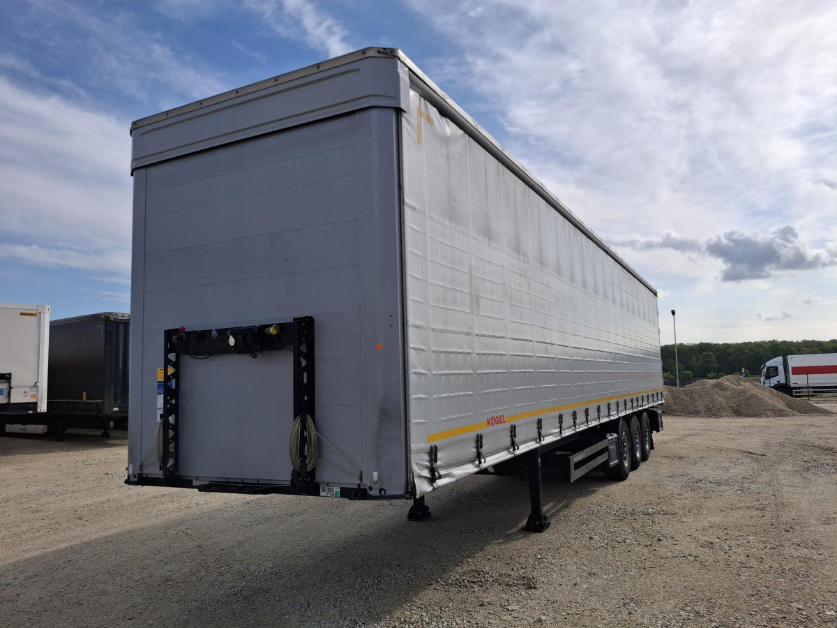 KOEGEL SN24 FIRANA - קרון נגרר עם וילונות צד: תמונה 3 KOEGEL SN24 FIRANA - קרון נגרר עם וילונות צד: תמונה 3