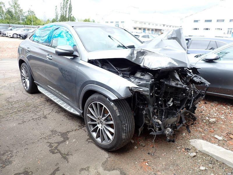 MERCEDES BENZ GLE SEDAN - סדאן: תמונה 1 MERCEDES BENZ GLE SEDAN - סדאן: תמונה 1