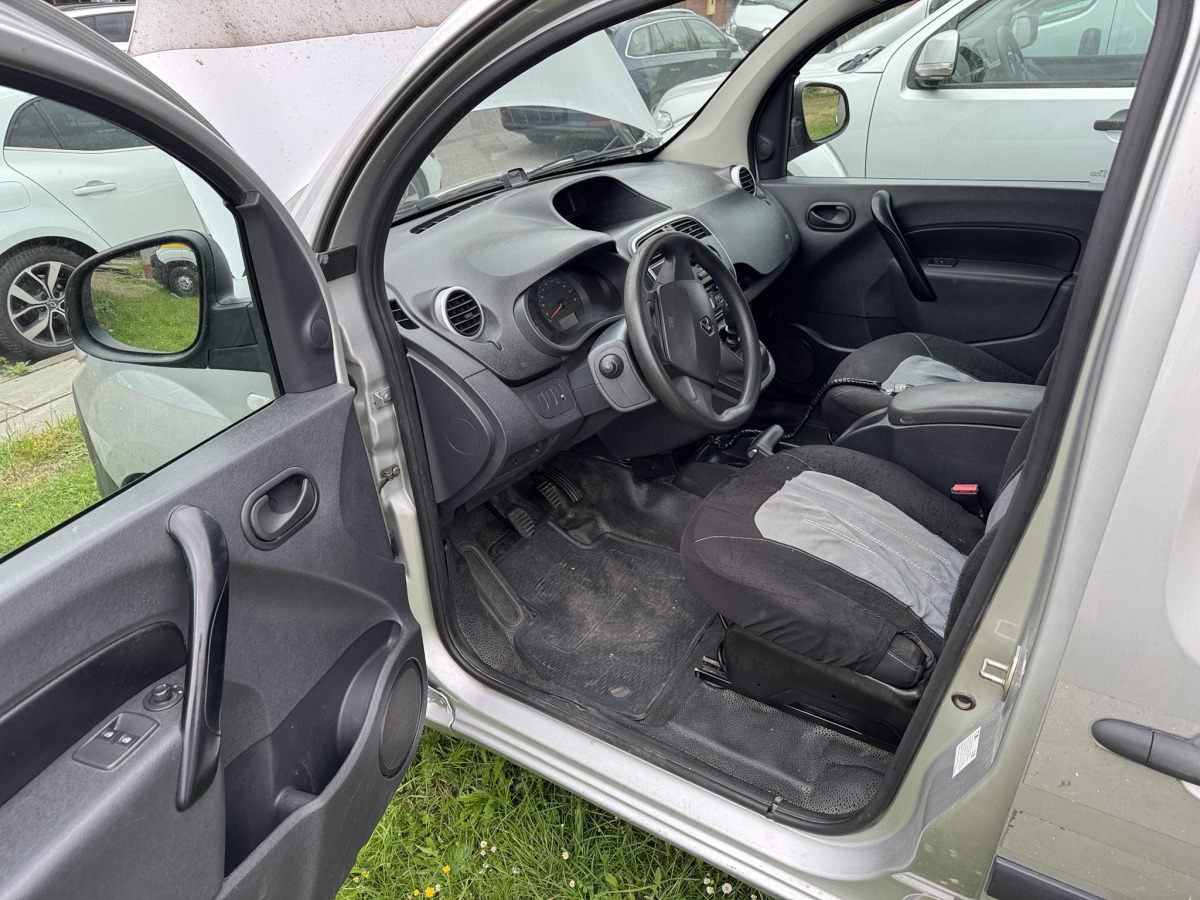 RENAULT KANGOO FURGON BLASZAK - כלי רכב מסחרי עם לוח: תמונה 5 RENAULT KANGOO FURGON BLASZAK - כלי רכב מסחרי עם לוח: תמונה 5