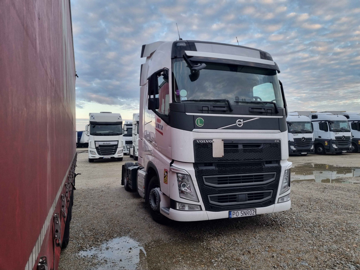 VOLVO FH 460 CIĄGNIK SIODŁOWY - יחידת טרקטור: תמונה 1 VOLVO FH 460 CIĄGNIK SIODŁOWY - יחידת טרקטור: תמונה 1