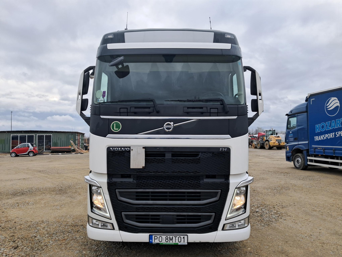 VOLVO FH 460 CIĄGNIK SIODŁOWY - יחידת טרקטור: תמונה 2 VOLVO FH 460 CIĄGNIK SIODŁOWY - יחידת טרקטור: תמונה 2