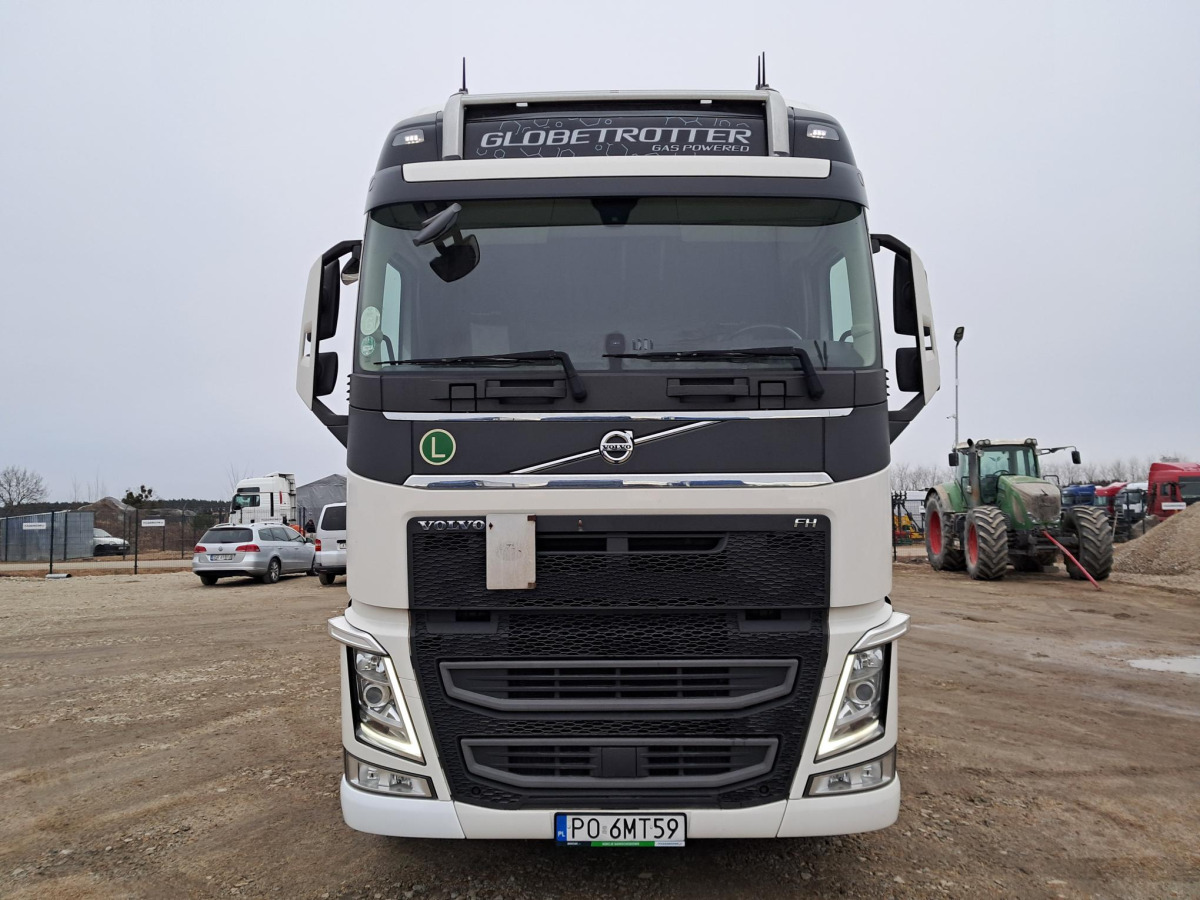 VOLVO FH 460 CIĄGNIK SIODŁOWY - יחידת טרקטור: תמונה 2 VOLVO FH 460 CIĄGNIK SIODŁOWY - יחידת טרקטור: תמונה 2