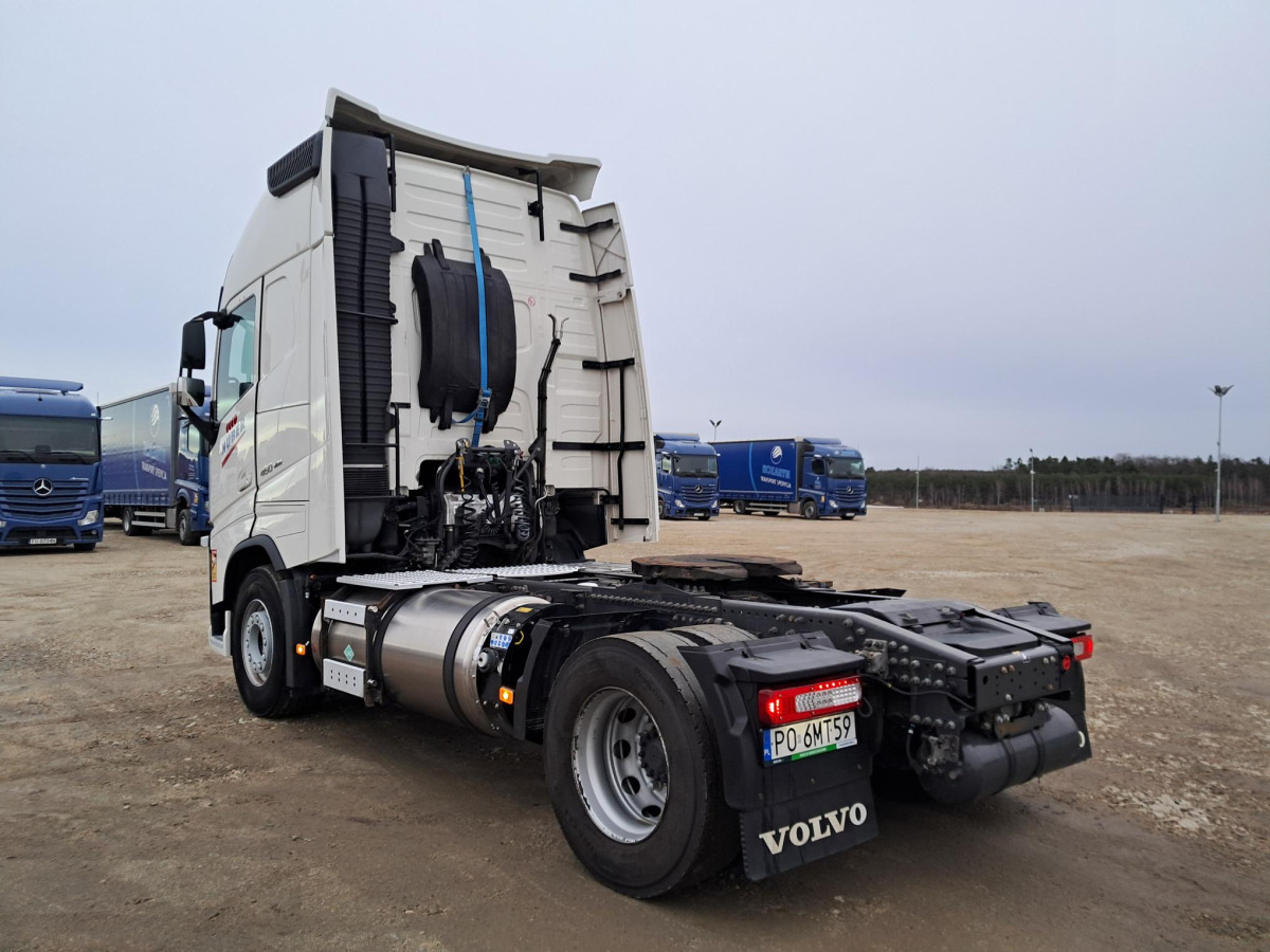 VOLVO FH 460 CIĄGNIK SIODŁOWY - יחידת טרקטור: תמונה 5 VOLVO FH 460 CIĄGNIK SIODŁOWY - יחידת טרקטור: תמונה 5