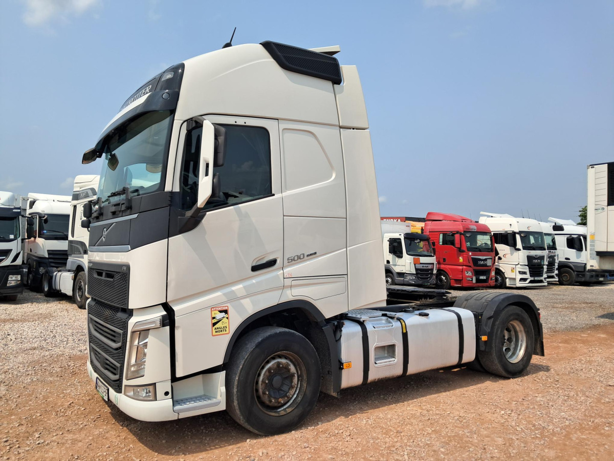VOLVO FH CIĄGNIK SIODŁOWY - יחידת טרקטור: תמונה 2 VOLVO FH CIĄGNIK SIODŁOWY - יחידת טרקטור: תמונה 2