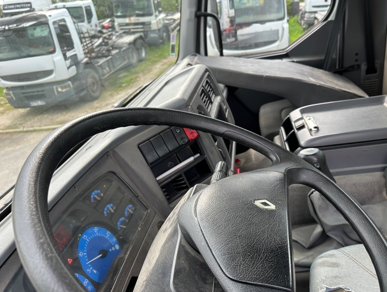 משאית הרמת וו RENAULT KERAX 370 DCI: תמונה 7
