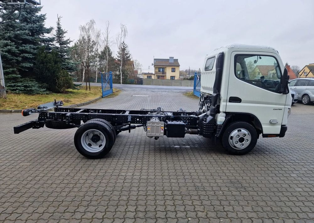 FUSO Canter 6S15 podwozie - משאית עם שלדת תא: תמונה 3 FUSO Canter 6S15 podwozie - משאית עם שלדת תא: תמונה 3