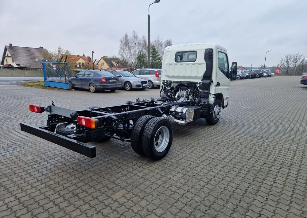FUSO Canter 6S15 podwozie - משאית עם שלדת תא: תמונה 4 FUSO Canter 6S15 podwozie - משאית עם שלדת תא: תמונה 4